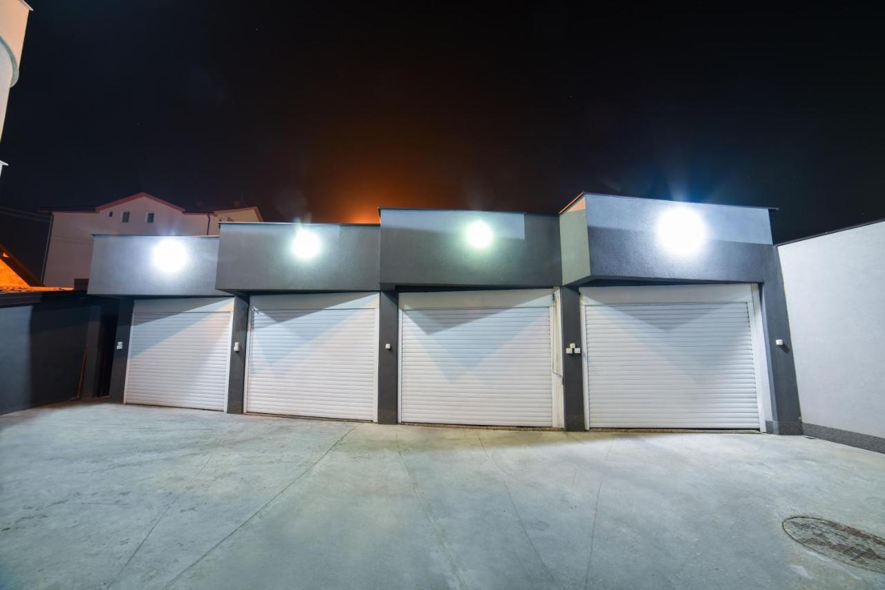 Motel Centar ビイェリナ エクステリア 写真