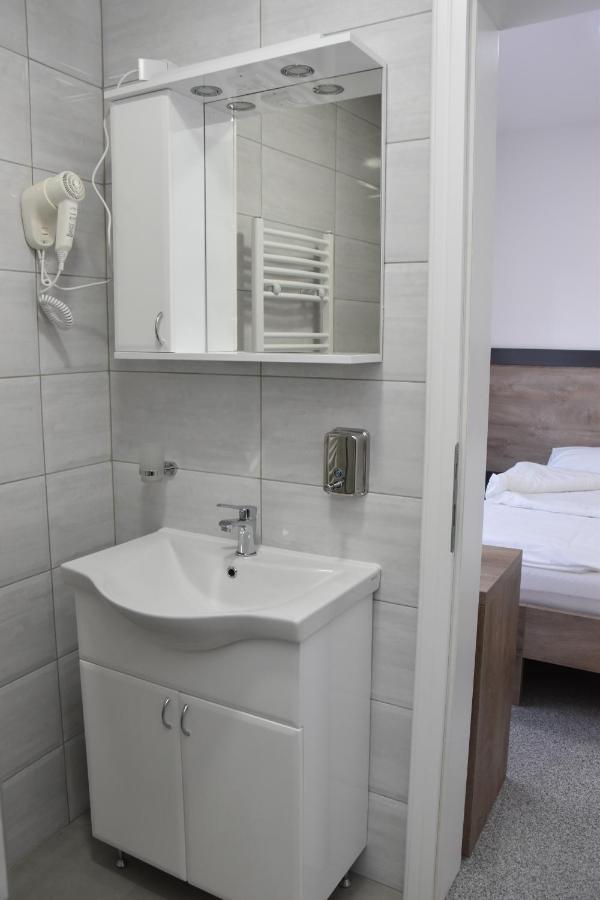 Motel Centar ビイェリナ エクステリア 写真