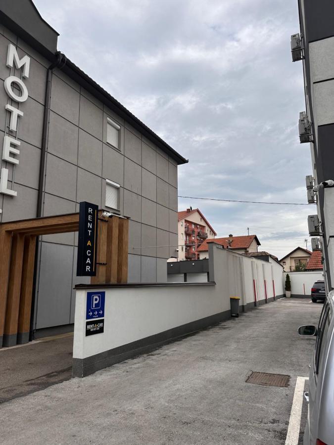 Motel Centar ビイェリナ エクステリア 写真
