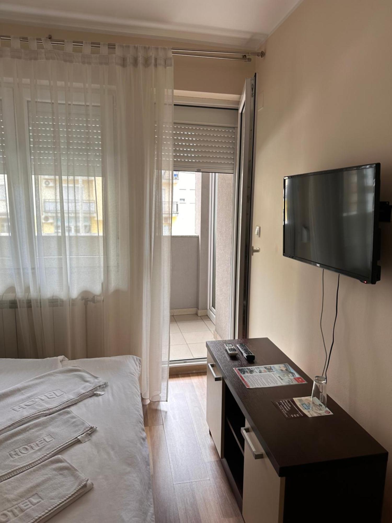 Motel Centar ビイェリナ エクステリア 写真