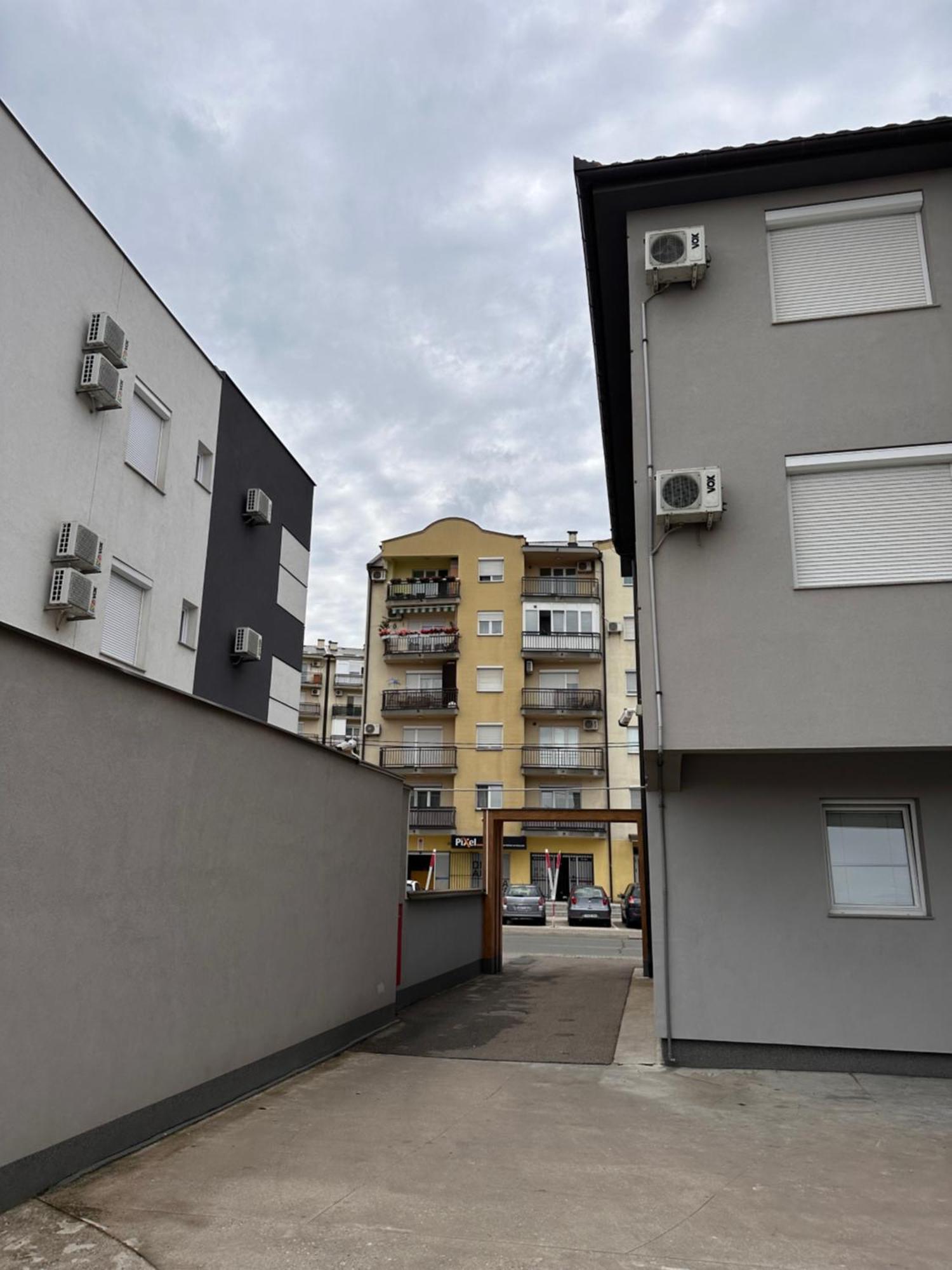 Motel Centar ビイェリナ エクステリア 写真