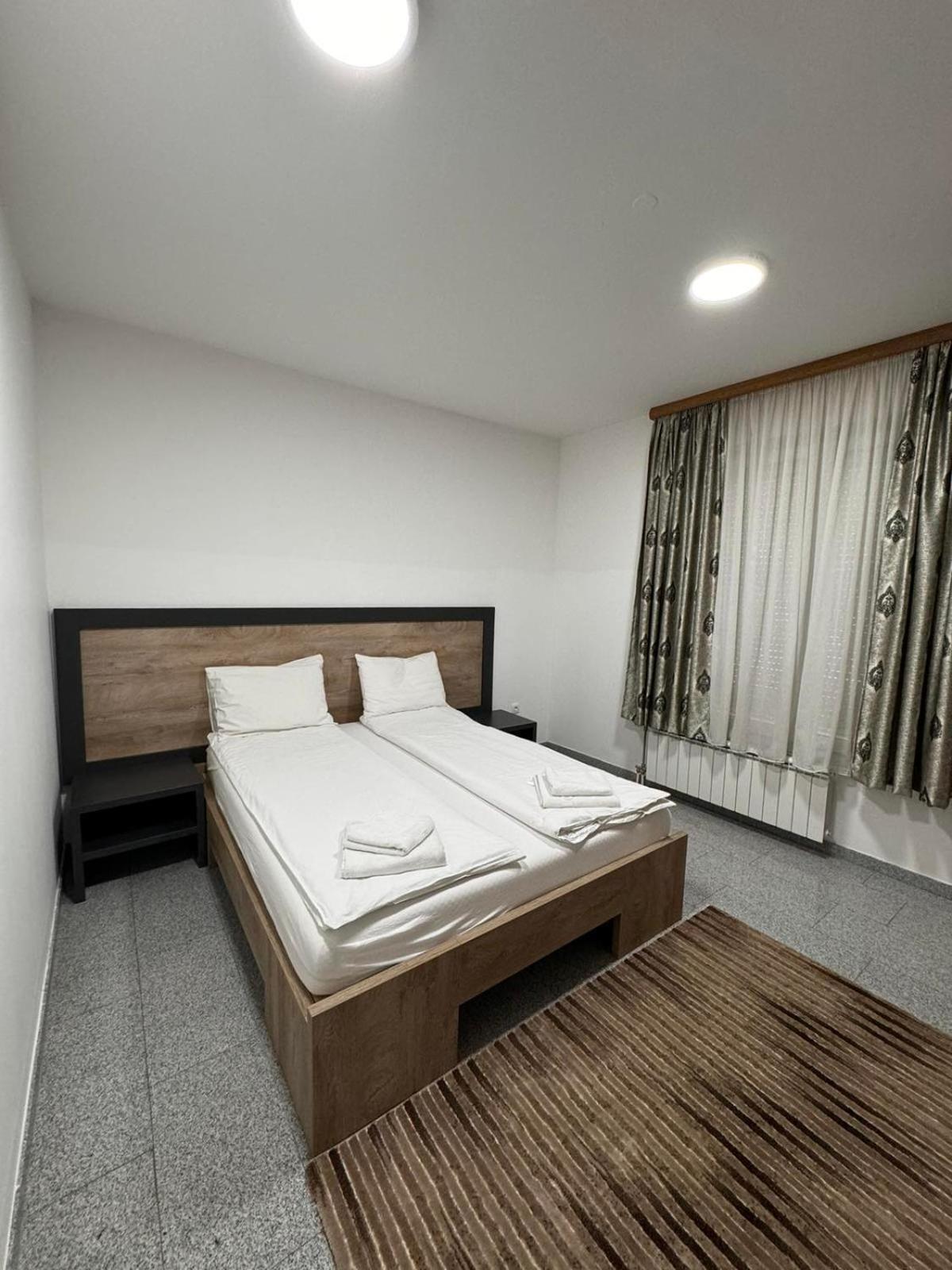 Motel Centar ビイェリナ エクステリア 写真