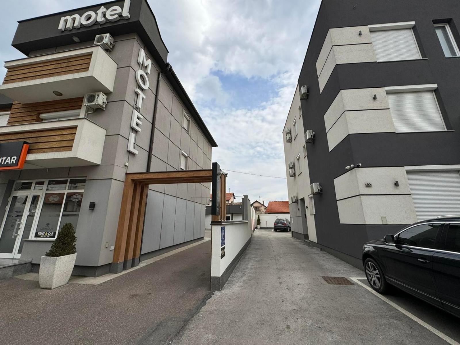 Motel Centar ビイェリナ エクステリア 写真