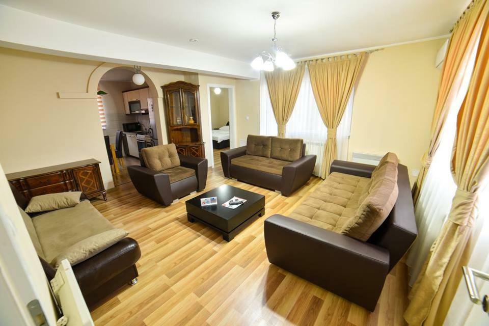 Motel Centar ビイェリナ エクステリア 写真