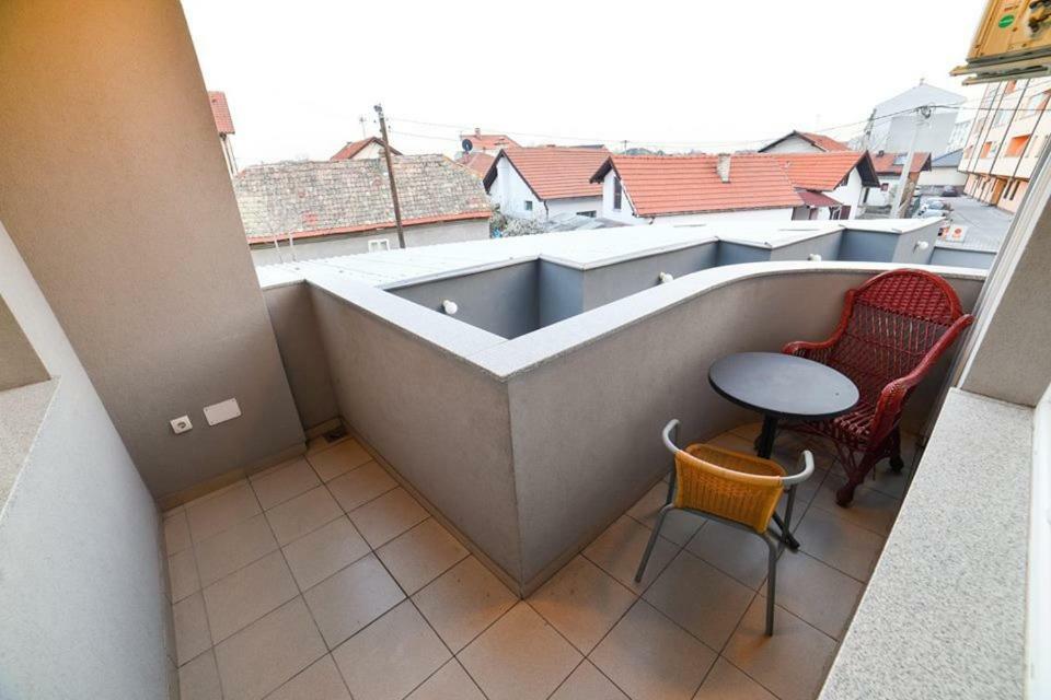 Motel Centar ビイェリナ エクステリア 写真